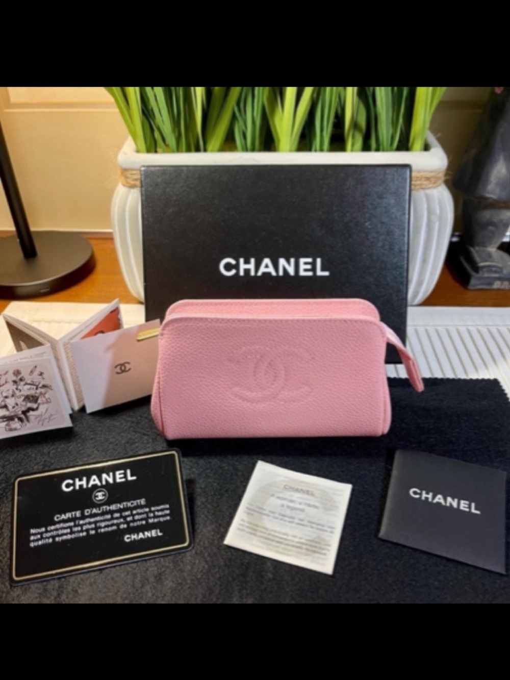 Pouch Chanel Caviar Leather Mini Pink Pouch